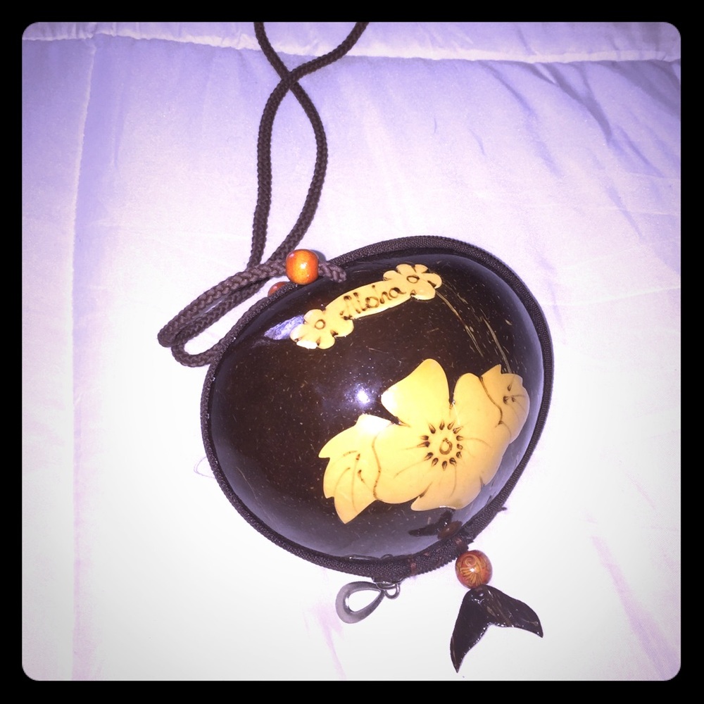 Coconut purse